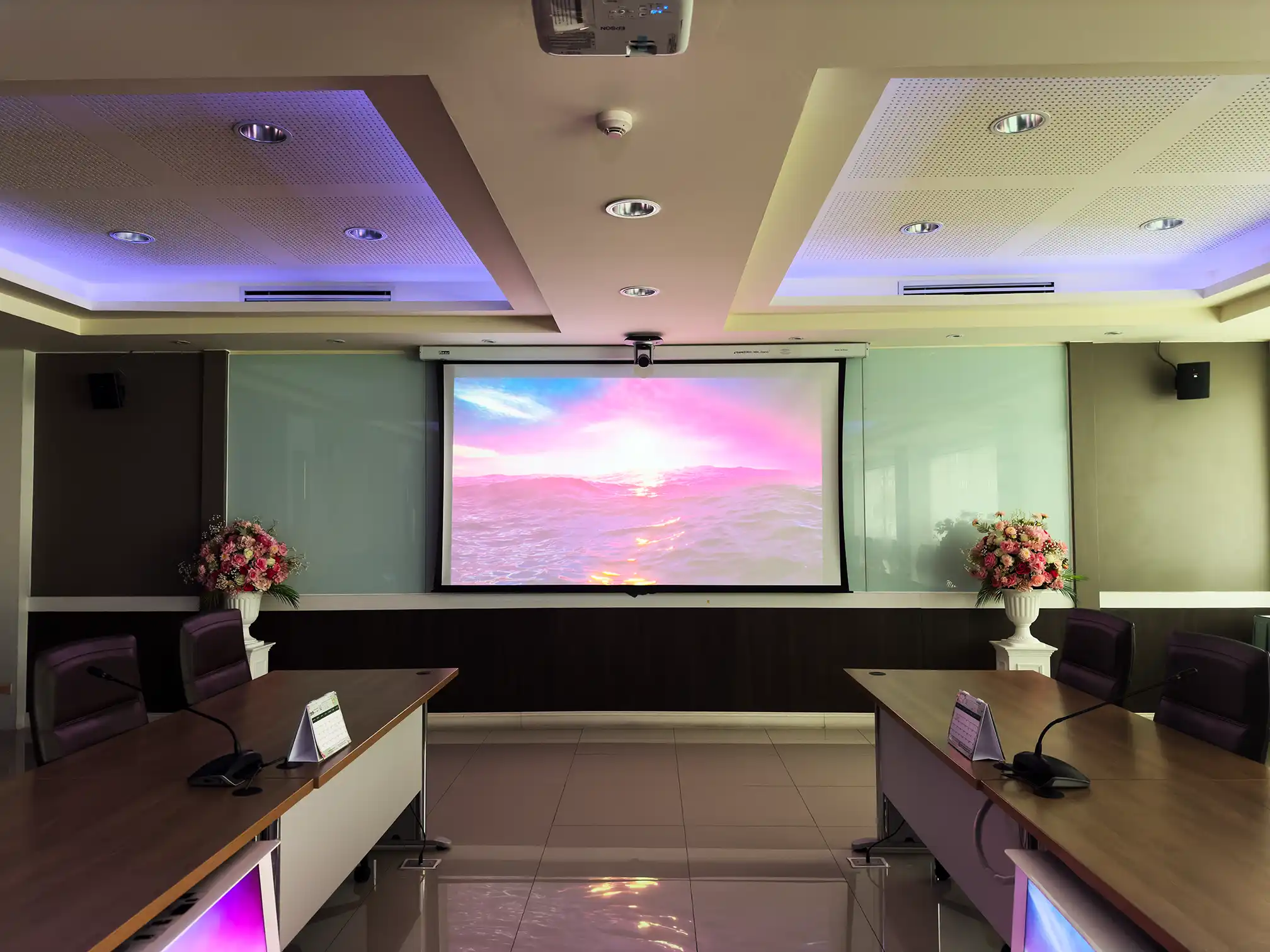 ห้องประชุม 208